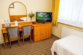 Отель Hotel Alexandra Победзиска Двухместный номер с 2 отдельными кроватями-3